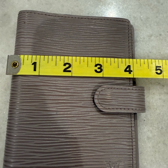Louis Vuitton Grey Lilac EPI Notebook Agenda
Planner Wallet - Picture 12 of 13